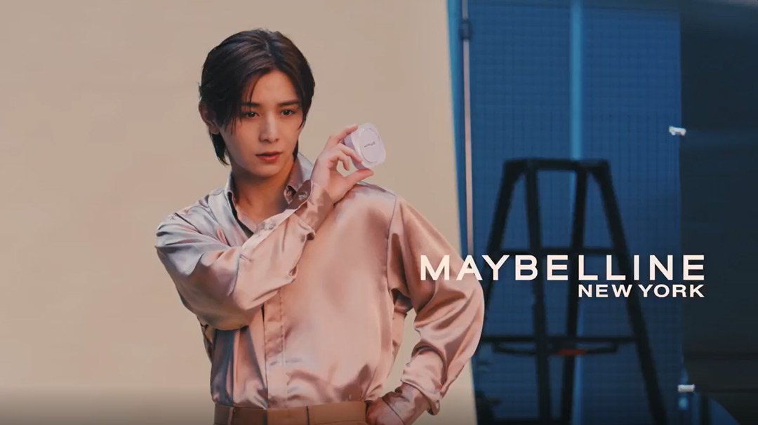 Behind the scene 1080606